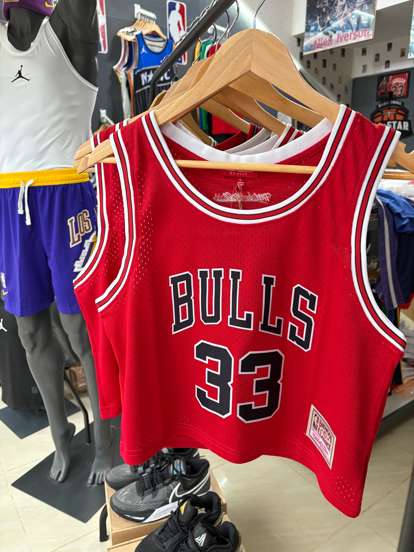Top NBA Retro Mujer – Crop Jersey (Bulls, Celtics, Sixers, Magic)