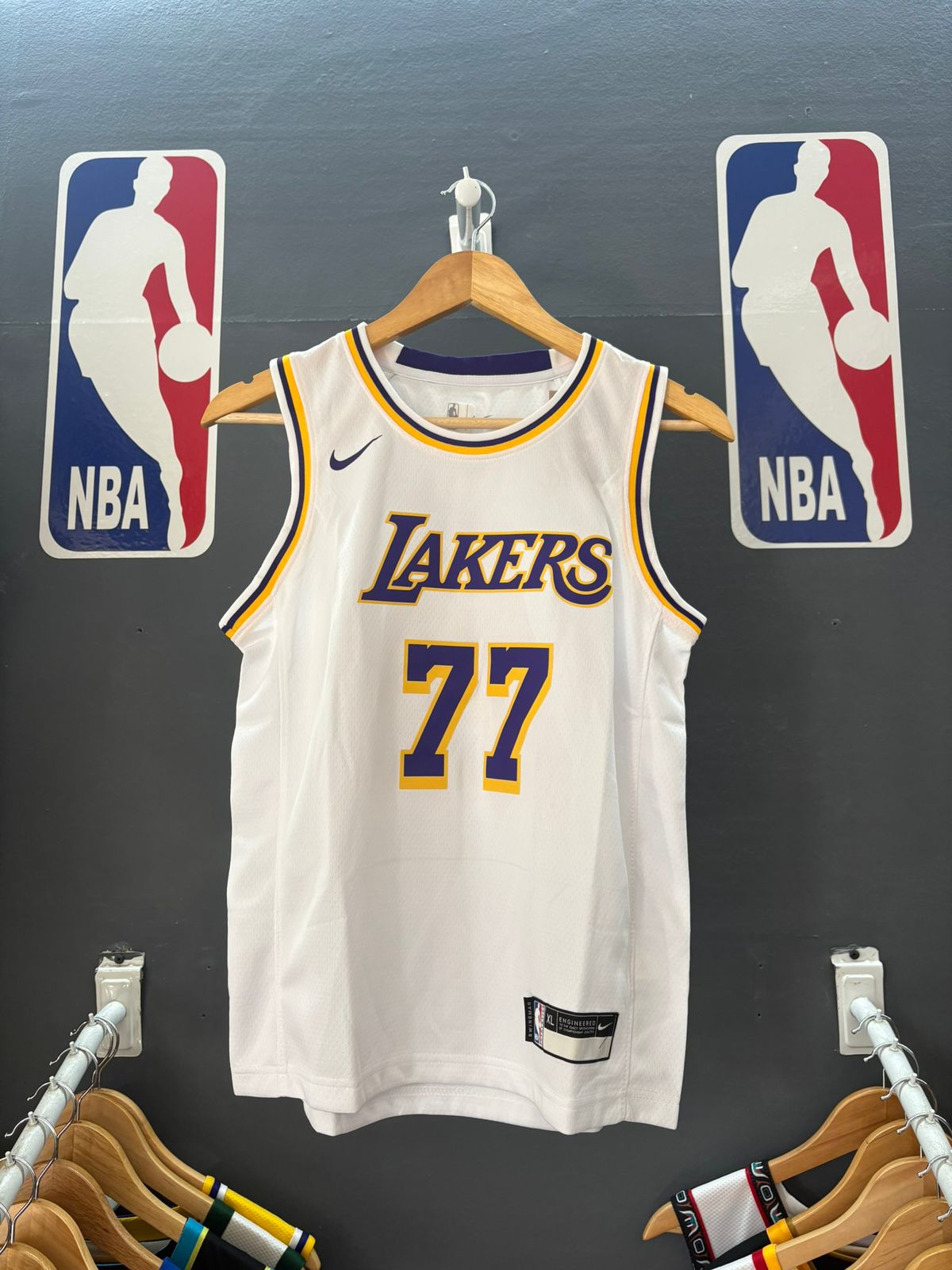 Los Angeles Lakers Blanca Association Edition #77 - VERSION KIDS