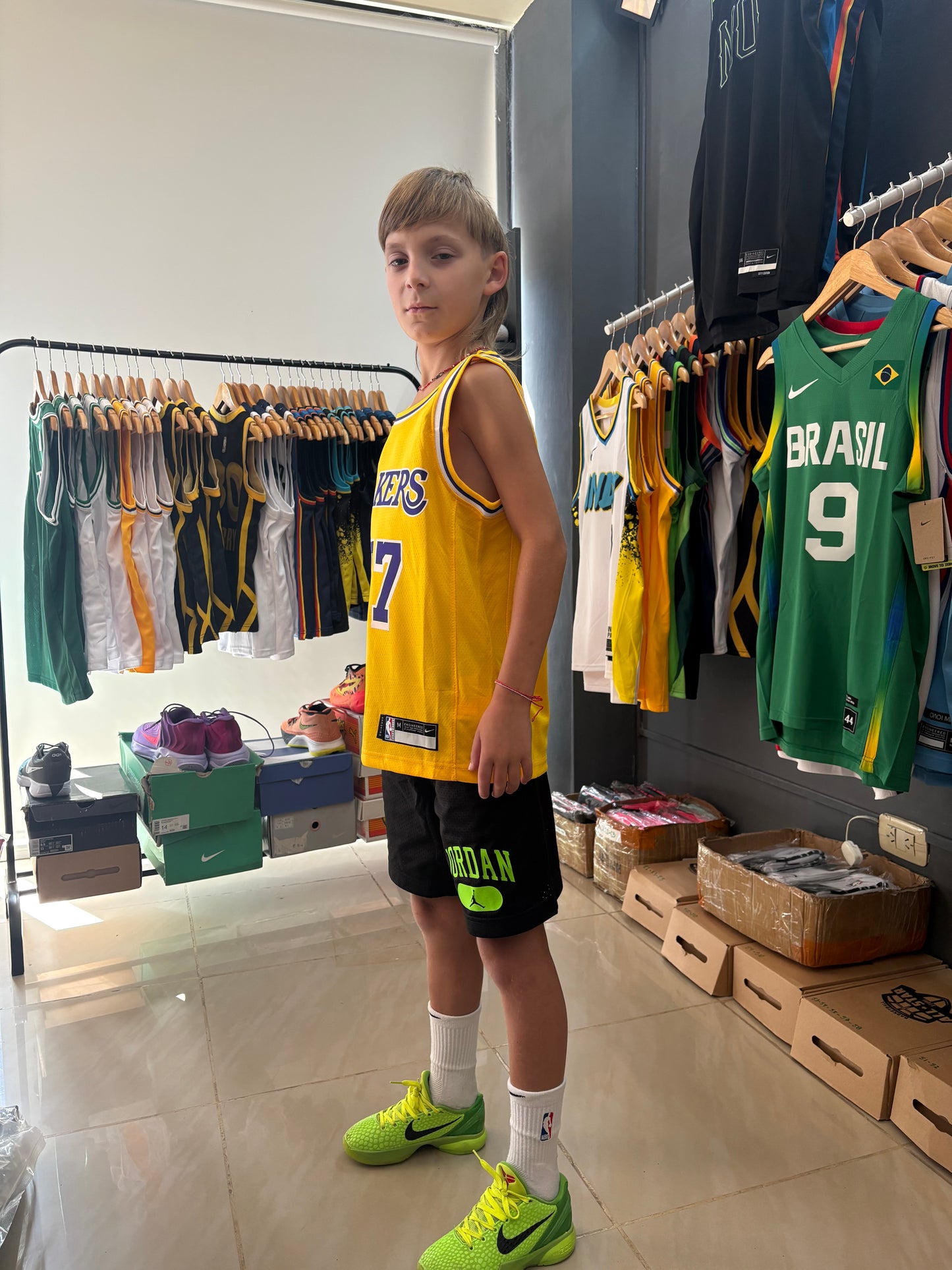 Los Angeles Lakers Icon Edition Amarilla #77 - VERSION KIDS