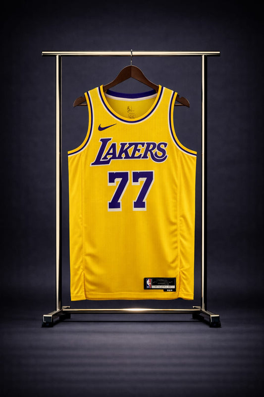 Los Angeles Lakers Icon Edition Amarilla #77 - VERSION FAN