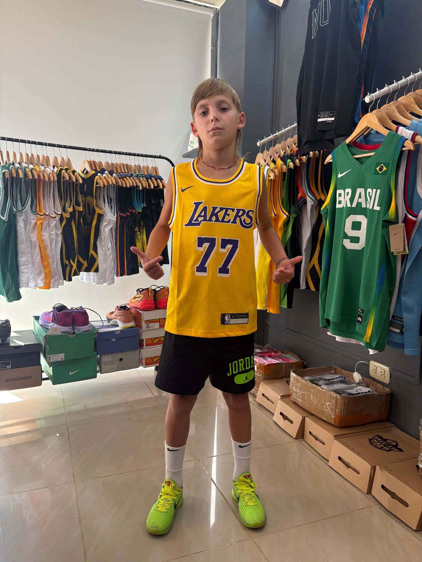 Los Angeles Lakers Icon Edition Amarilla #77 - VERSION KIDS