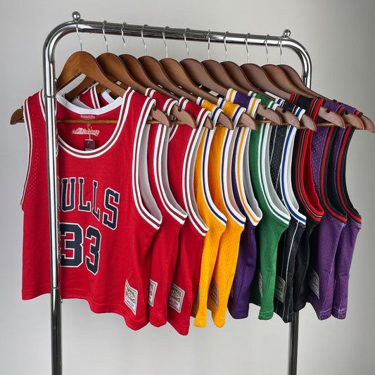 Top NBA Retro Mujer – Crop Jersey (Bulls, Celtics, Sixers, Magic)