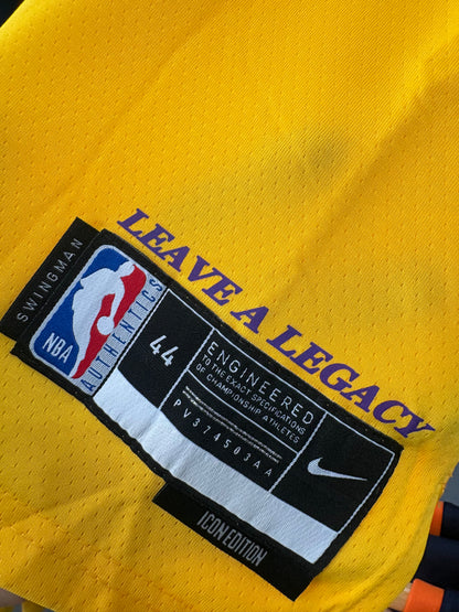 Los Angeles Lakers Icon Edition Amarilla #77 - VERSION FAN