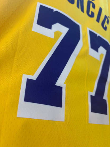 Los Angeles Lakers Icon Edition Amarilla #77 - VERSION FAN