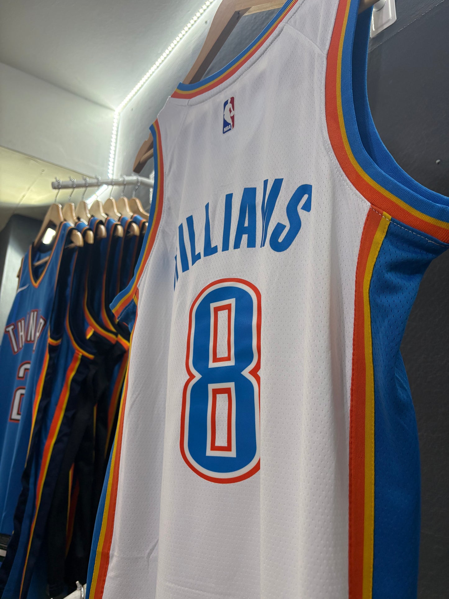 Oklahoma City Thunder Association Edition Blanca #8 - VERSION FAN