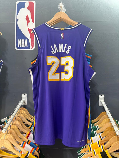 Los Angeles Lakers LeBron James Statement Edition Violeta #23 - VERSION PLAYER