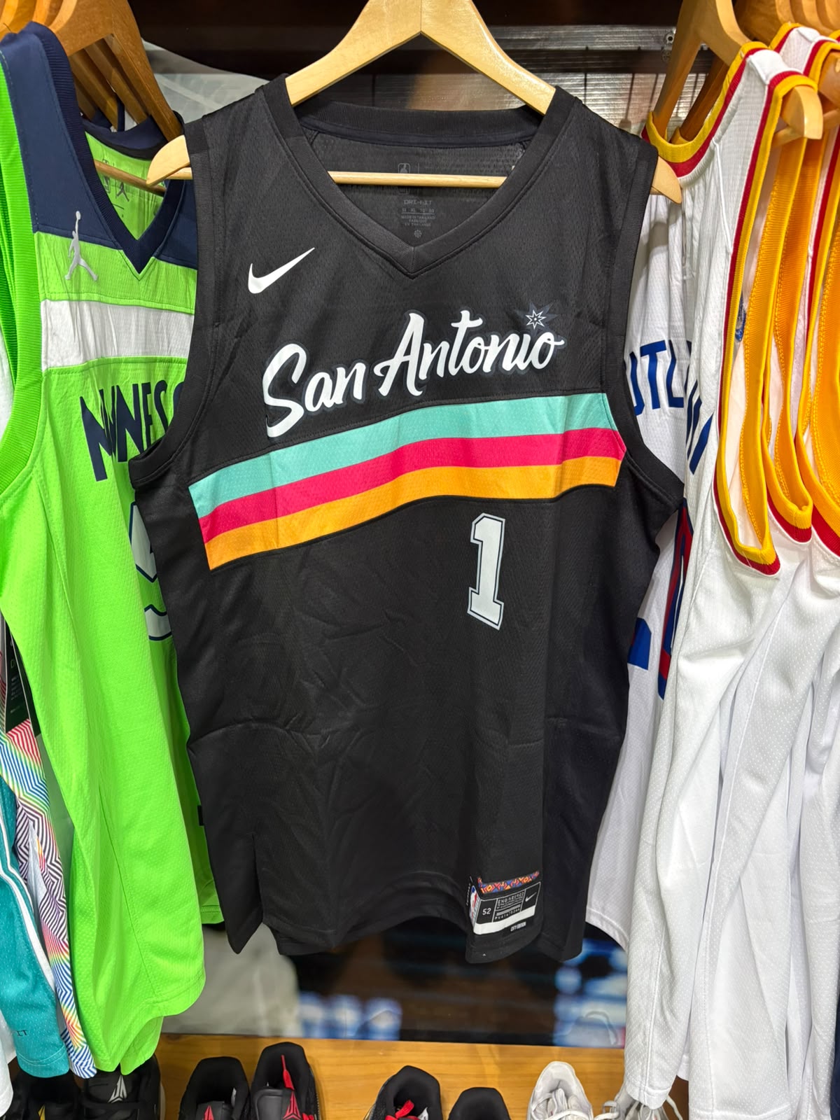 Camiseta San Antonio Spurs #1 – Victor Wembanyama City Edition | Adulto