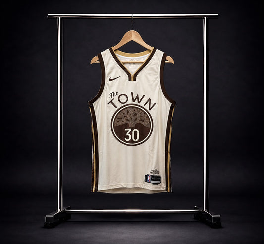 Camiseta Golden State Warriors #30 – Stephen Curry "The Town" | Adulto
