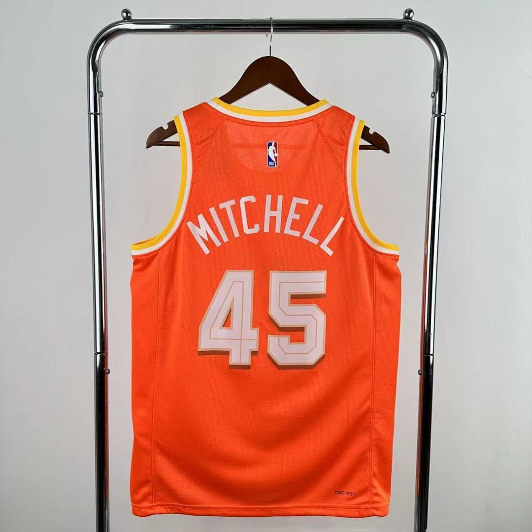 Camiseta Cleveland Cavaliers City Edition N.º 45 – Donovan Mitchell